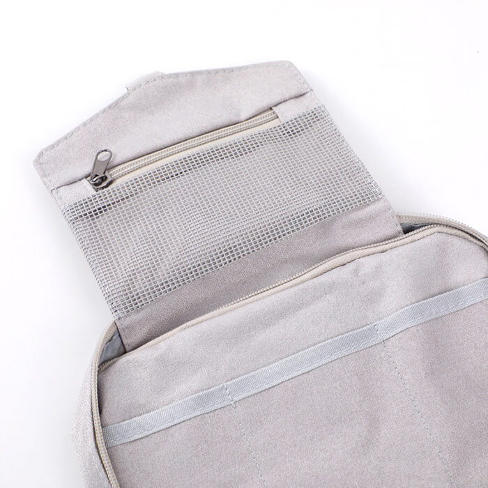 0Y8A4634 Απλή και κομψή τσάντα καλλυντικών με τρία διαμερίσματα αποθήκευσης - Image 1