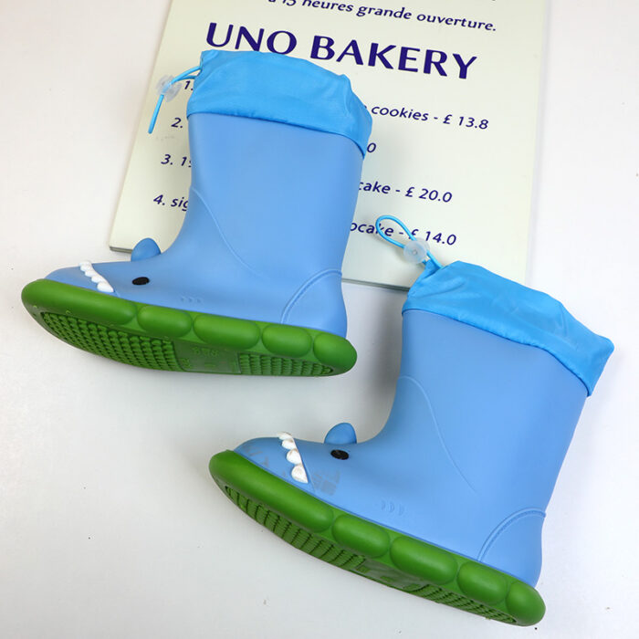 2L3A1069 Παιδικές Γαλότσες – Μπλε Καρχαρίας, Μέγεθος 26-27 - Image 1