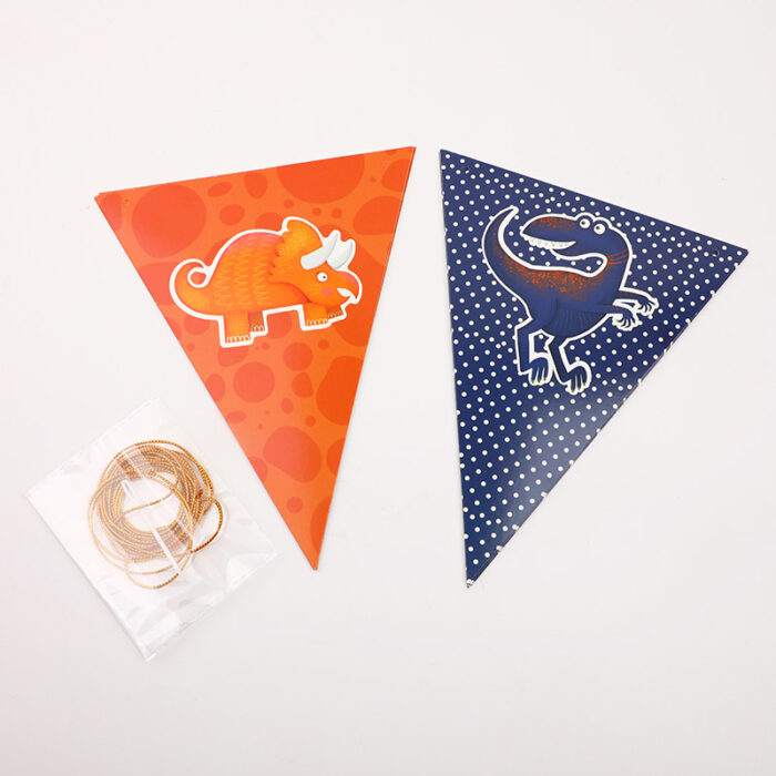 2L3A6660 Τριγωνικό σημαιάκι πάρτι με θέμα δεινόσαυρο – 1 τεμάχιο - Image 1