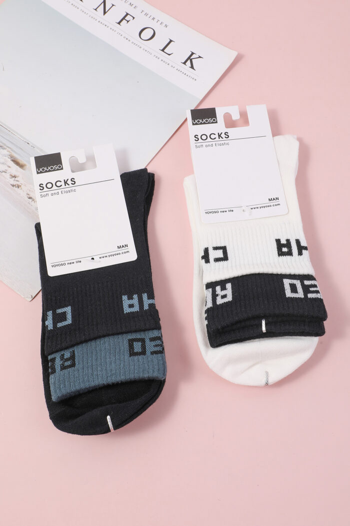 0Y8A4881 Ανδρικές κάλτσες μέχρι τη μέσης γάμπας με διπλό στρίφωμα και γράμματα - Image 1